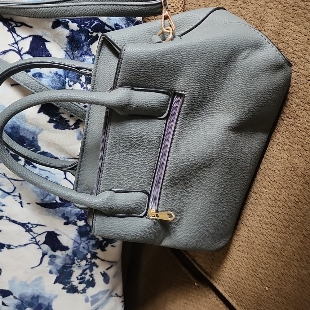 Purse - Picture 3 of 3